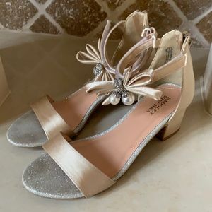 Badgley Mischka girls dress shoes